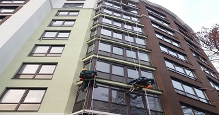 Установка крыши на балкон Уссурийск цена от 1037 руб. м/2.